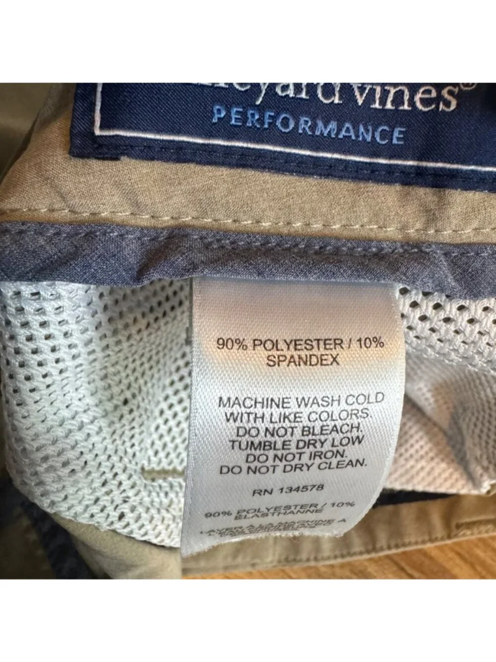 VINEYARD VINES performance breaker shorts in tan size 40